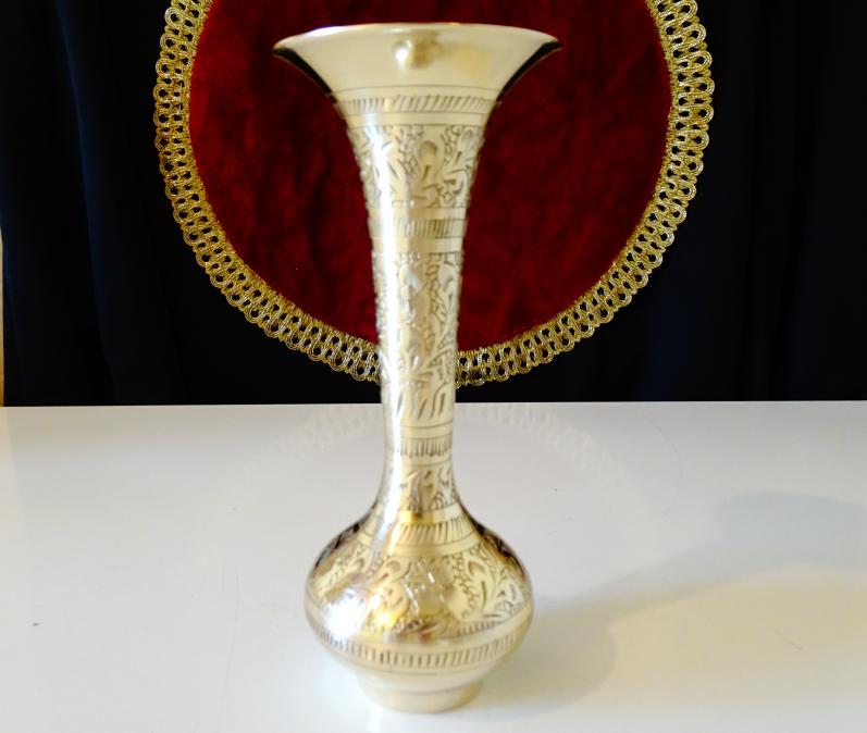 Бронзова ваза Британска Индия 15 см., маркирана.