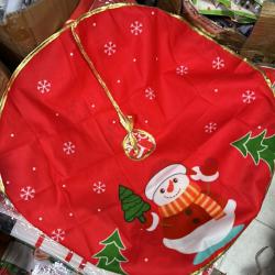 Празнично покривало за под елхата - Уют и стил за вашата Коледа