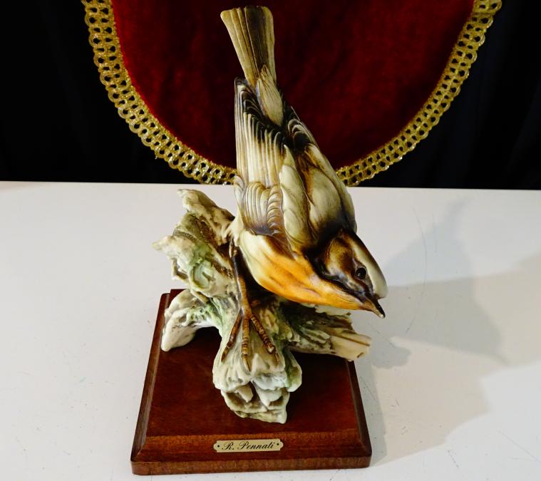 Порцеланова статуетка птица Дрозд, Capodimonte от R. Pennati.