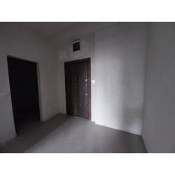 Продаваме тристаен апартамент в сграда West Point